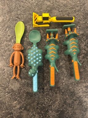 Construction eating set